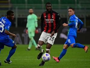 ميلان يسقط على أرضه من جديد