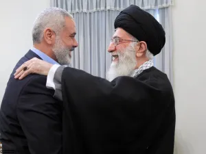 هنية يعزي بوفاة نائب قائد فيلق القدس