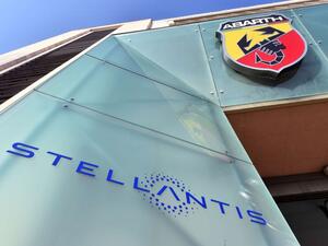 مصنع سيارات "جيب" يتجه إلى التسريح المؤقت للعمالة بعد أزمة نقص الرقائق