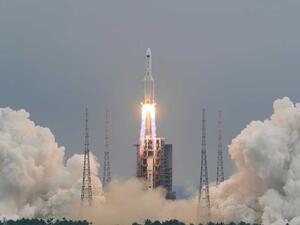 الصاروخ الصيني الخارج عن السيطرة