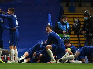 لاعبو تشيلسي يحتفلون بالهدف الثاني