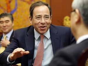 النائب السابق لوزير الخارجية الأمريكي توماس نايدس