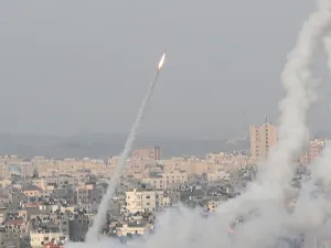 الجيش الإسرائيلي: الفصائل الفلسطينية أطلقت 2900 صاروخ من غزة باتجاه إسرائيل