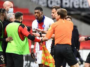 طرد كيمبيمبي يؤكد انعدام الانضباط لدى لاعبي باريس سان جيرمان