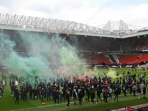 جماهير يونايتد تحتج على مالك النادي جويل غلايزر