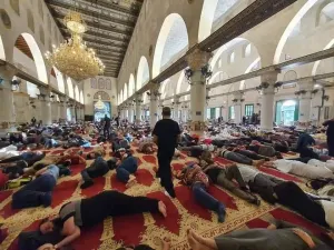 المرابطون باتو ليلتهم في الاقصى المبارك