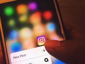Social media 