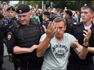 Navalny's doctor has vanished!