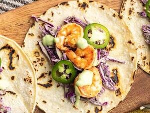 تاكو الروبيان بصلصة التاجين