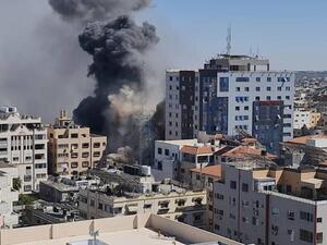 قصف برج الجلاء في غزة