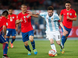 ميسي يقود الأرجنتين أمام تشيلسي