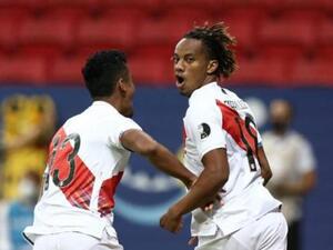 بيرو إلى الدور القادم