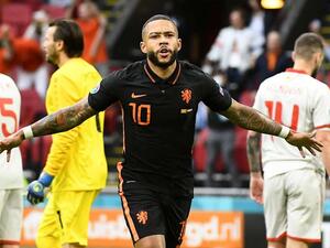 ديباي صنع هدفين وسجل هدفاً