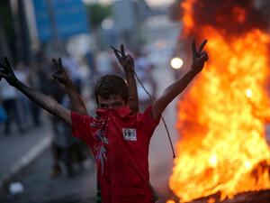 Lebanese army on alert as protests turn violent in tripoli