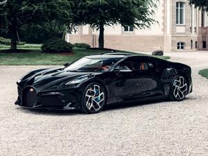 بوقاتي تكشف عن سيارتها الفريدة La Voiture Noire