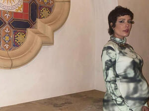 Halsey expecting her first child with screenwriter beau Alev Aydin, 37. 