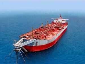 The giant tanker is one of the world’s biggest ships at 360 metres long and 70 metres wide, built in 1976 and called Esso Japan, later renamed as the FSO Safer. Since 1988, it has been anchored off the coast of Yemen in the southern Red Sea as a Floating Storage and Offload unit. Since 2014,