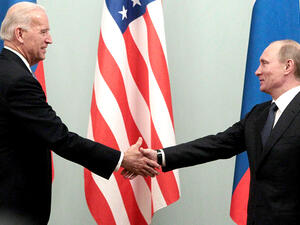 الرئيس الروسي فلاديمير بوتين ونظيره الأمريكي جو بايدن