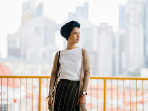 Muslim woman wearing a turban 