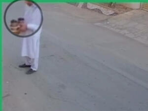 مندوب توصيل يبصق في أكواب القهوة قبل تسليمها في السعودية