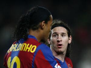 صورة أرشيفية لميسي ورونالدينيو