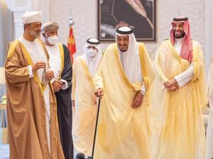 Saudi Arabia and Oman agreed continue strengthening their bilateral relationships.