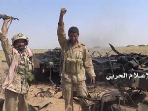 مقاتلان من أنصار الله