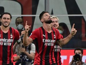 جيرو يقود ميلان للفوز