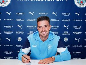 غريليش يوقع على كشوفات مانشستر سيتي (المصدر: مانشستر سيتي)