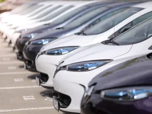 مبيعات السيارات الفرنسية تسجل انخفاض في المبيعات بـ35 % في يوليو
