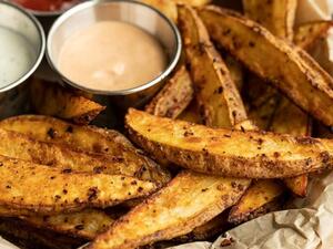 بطاطا مقلية بالفرن بتوابل الستيك