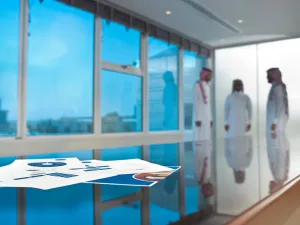 السعودية تبدأ توطين العمل في المجمعات المغلقة