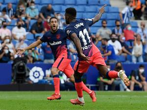 ليمار (يمين) يحتفل بهدفه