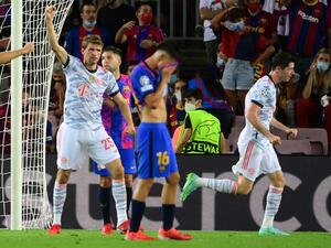 بايرن يهزم برشلونة في عقر داره