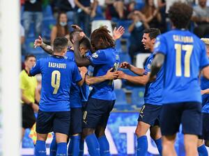 إيطاليا تكتسح ليتوانيا