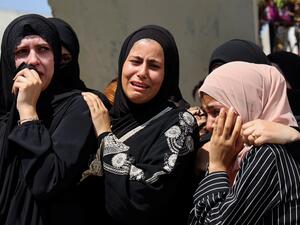 several people were reportedly wounded and others arrested by Israeli forces.