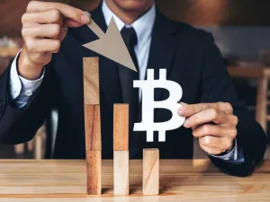انخفضت أسعار العملات الرقمية اليوم الأربعاء ( الثامن من سبتمبر) حتى الساعة 9:38 صباحاً،بـ 13.03٪عن اليوم الماضي، وبلغت القيمة السوقية العالمية للعملات المشفرة 2.06 تريليون دولار