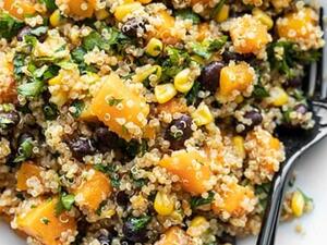 وصفات خريفية: سلطة القرع العسلي مع الكينوا