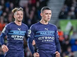 فودين (يمين) يقود مانشستر سيتي لانتصار جديد