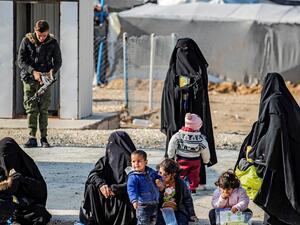 ISIS bride begs to return to the UK