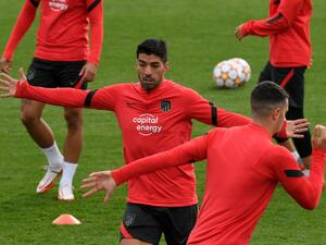 سواريز يقود هجوم أتلتيكو مدريد اليوم أمام فالنسيا