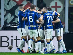 إنتر ميلان يستضيف نابولي في قمة المرحلة الـ 13 من الدوري الإيطالي