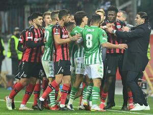 من مواجهة ريال بيتيس وباير ليفركوزن