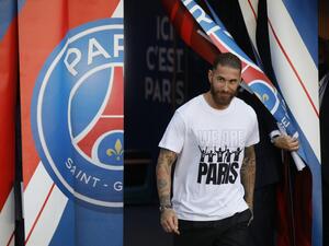 راموس خلال حفل تقديمه الرسمي لاعباً في صفوف باريس سان جيرمان