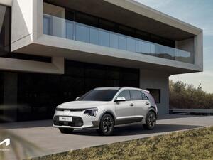 كيا تطرح الجيل الجديد من نيرو 2023 بمحركات كهربائية