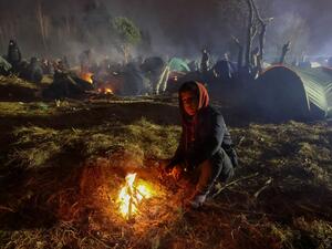 migrants at Belarus-Poland border