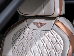 بنتلي تزيح الستار بشكل رسمي عن فلاينج سبر مولينار وعن فئة Hybrid الهجينة