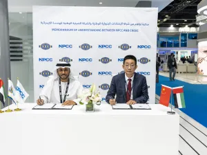شركة الإنشاءات البترولية الوطنية والشركة الصينية الوطنية للهندسة الكيميائية تتعاونان لاستكشاف فرص مشاريع الهندسة والمشتريات والإنشاءات في قطاع النفط والغاز الإماراتي