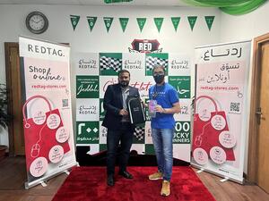 رد تاغ تمنح 200 فائز محظوظ تذاكر مجانية خلال السباق الأول من نوعه في جدة