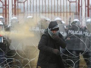 مهاجرون على الحدود